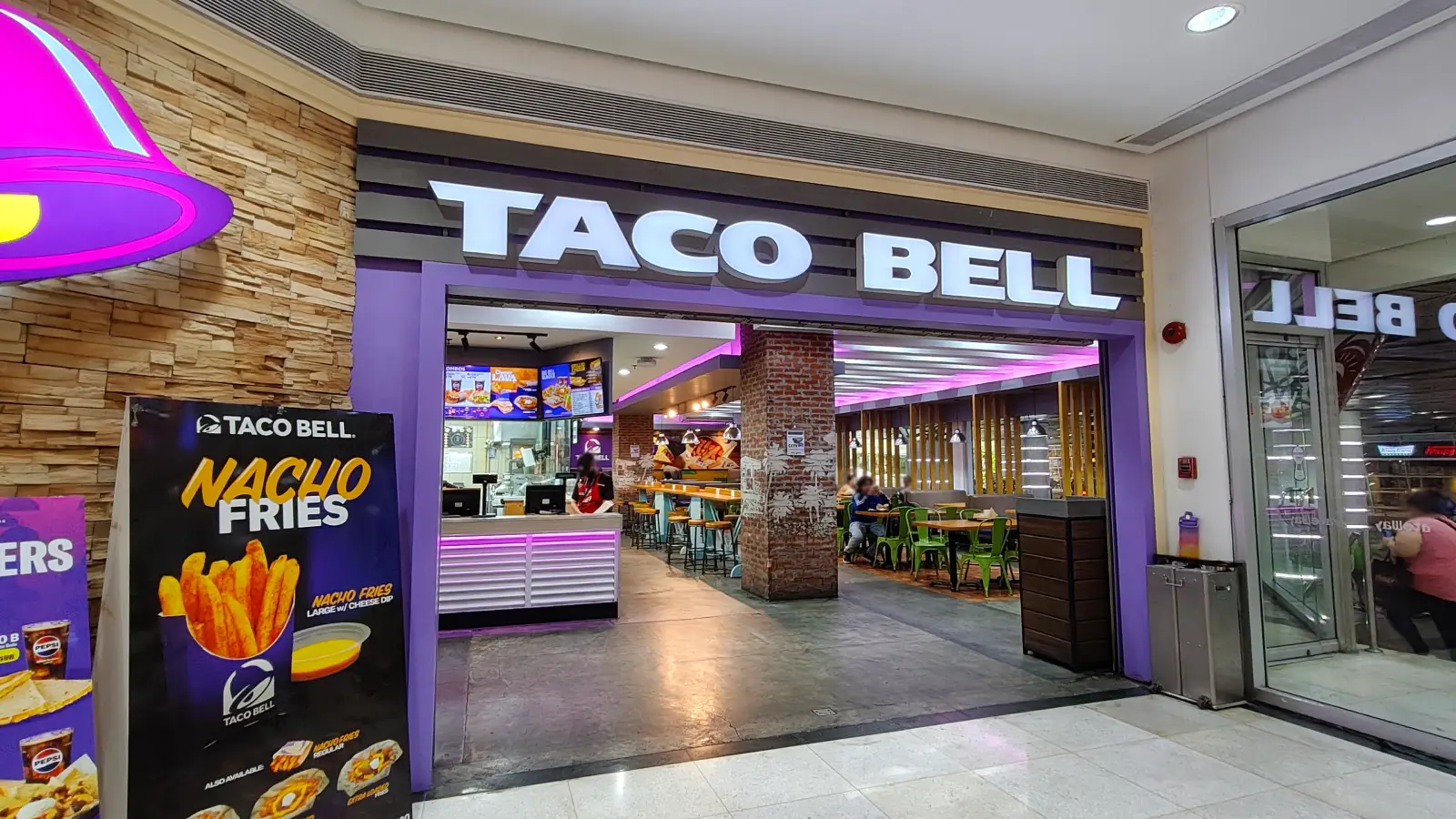 TACO BELL in Gateway Mall